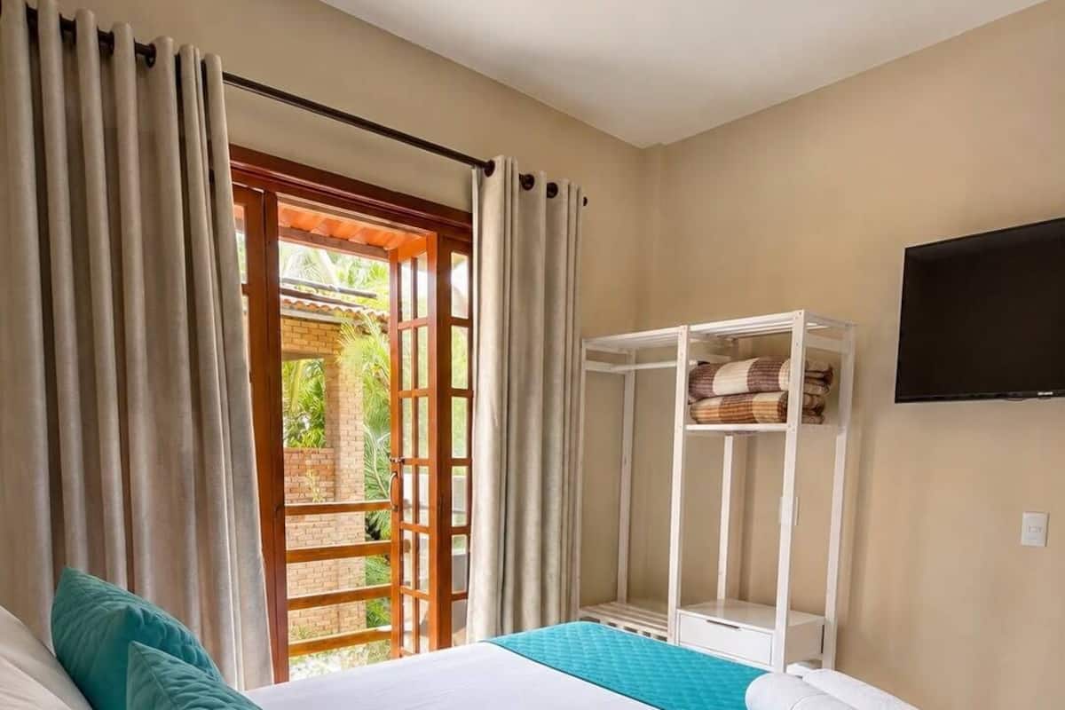 Minibar, wifi gratis y ropa de cama 