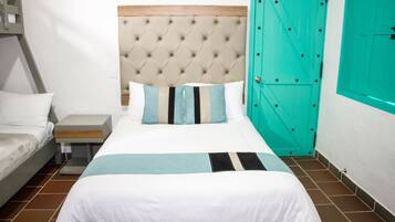 Family Cabin | 1 bedroom, minibar, free WiFi, bed sheets