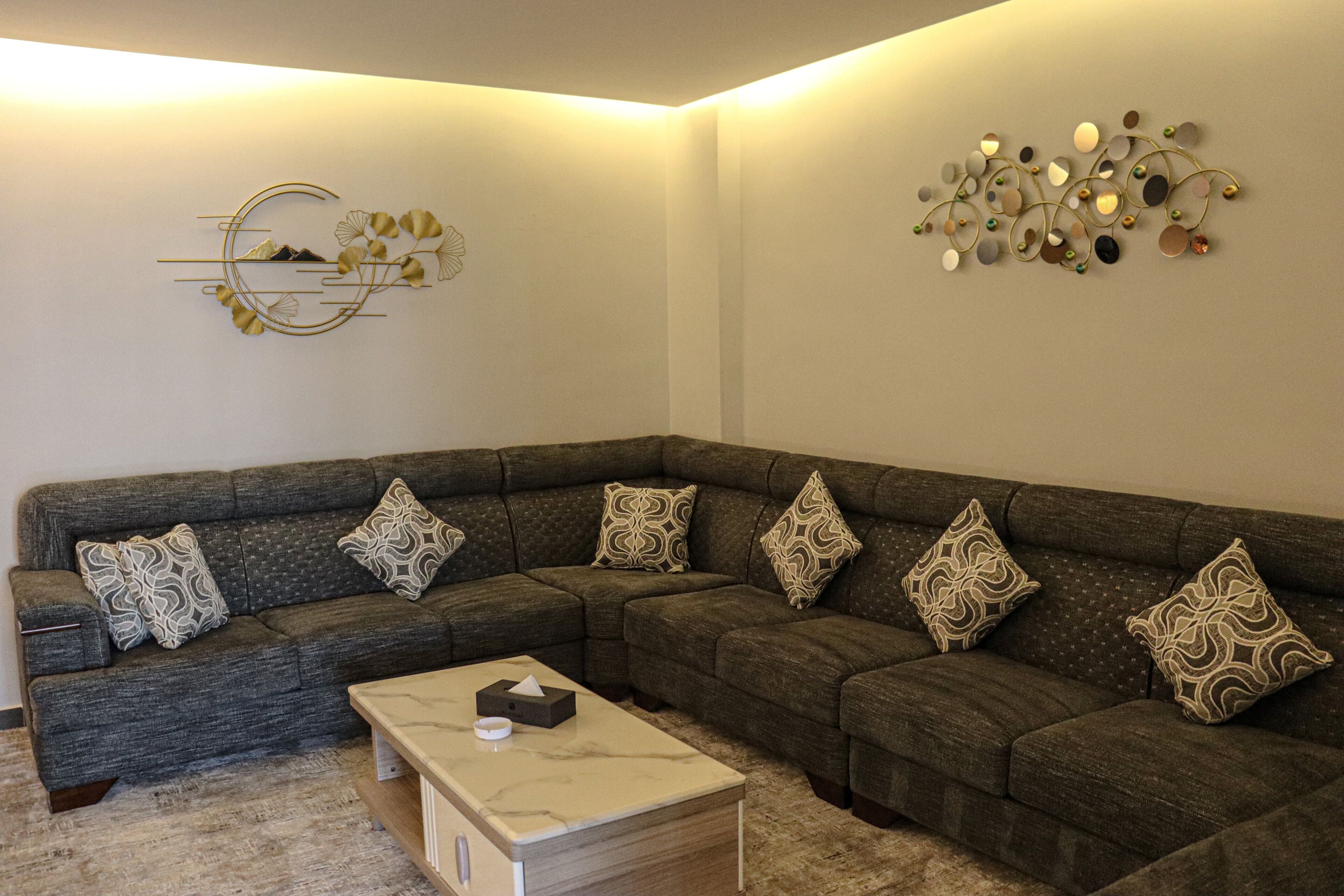 Executive kamer, 1 kingsize bed met slaapbank, uitzicht op de stad | Een gratis minibar, een kluis op de kamer, een bureau