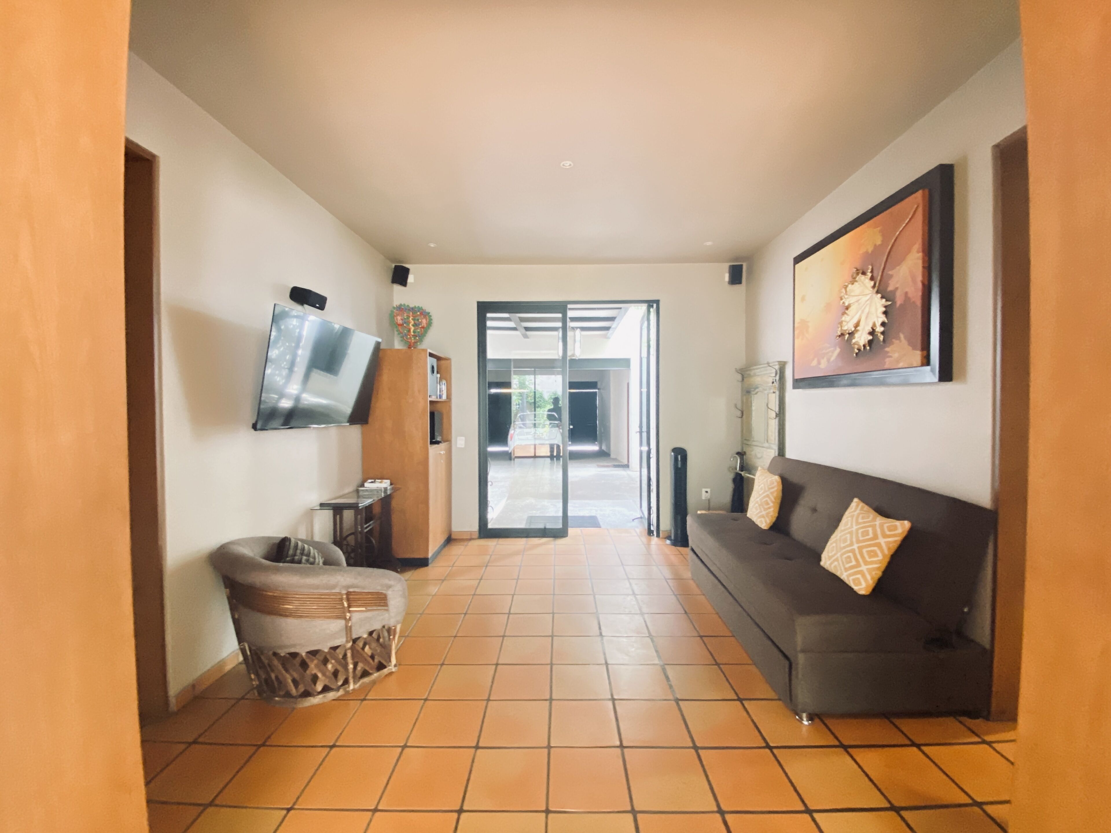 Urban Hacienda Downtown, Tranquil, Spacious, Jacuzzi, Safe Neighborhood - Tlaquepaque