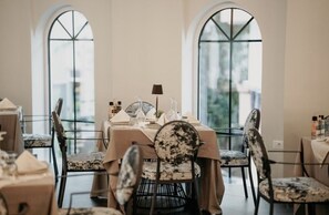 Gratis kontinental frukost varje dag