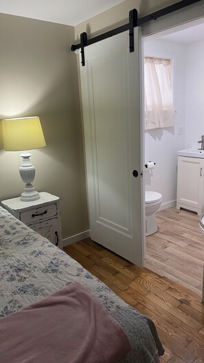 3 bedrooms, bed sheets