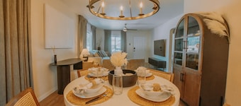 Casa Urbana-2BD+2BR+Hot Tub+Pet Friendly+No Pet Fee!