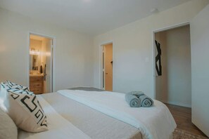 2 bedrooms, iron/ironing board, travel crib, free WiFi