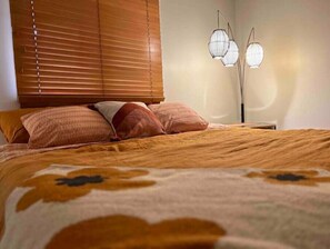 3 bedrooms, desk, iron/ironing board, free WiFi