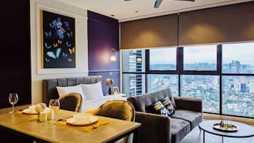 Egyptian cotton sheets, premium bedding, down duvets, pillow-top beds