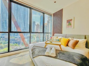 Premium Suite, 1 King Bed with Sofa bed