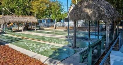 RV by the Sea - Glamping in the Keys - Sleeps 6