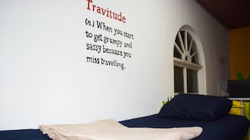 Economy Shared Dormitory | Down duvets, laptop workspace, free WiFi