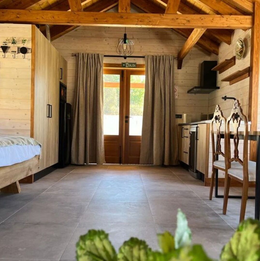 1 slaapkamer, een strijkplank/strijkijzer, wifi, beddengoed