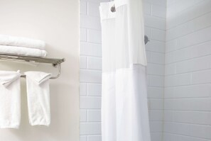 Rainfall showerhead, towels - Ramada by Wyndham Dawson Creek (Dawson Creek)