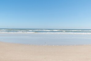 Una playa cerca