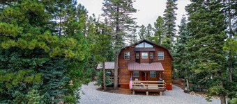 Lazy Bear Lodge! New Spa Installed!