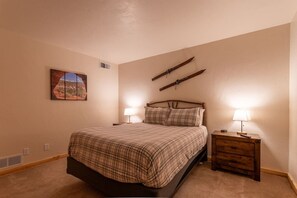 4 bedrooms, WiFi, bed sheets