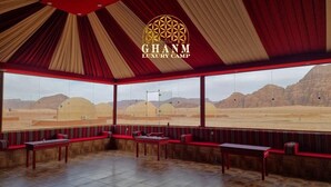 Dining room - Ghanm Luxury Camp Glamping (Wadi Rum)