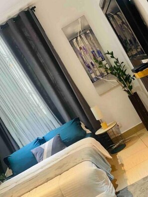 3 Schlafzimmer, Schreibtisch, Bügeleisen/Bügelbrett, kostenloses WLAN