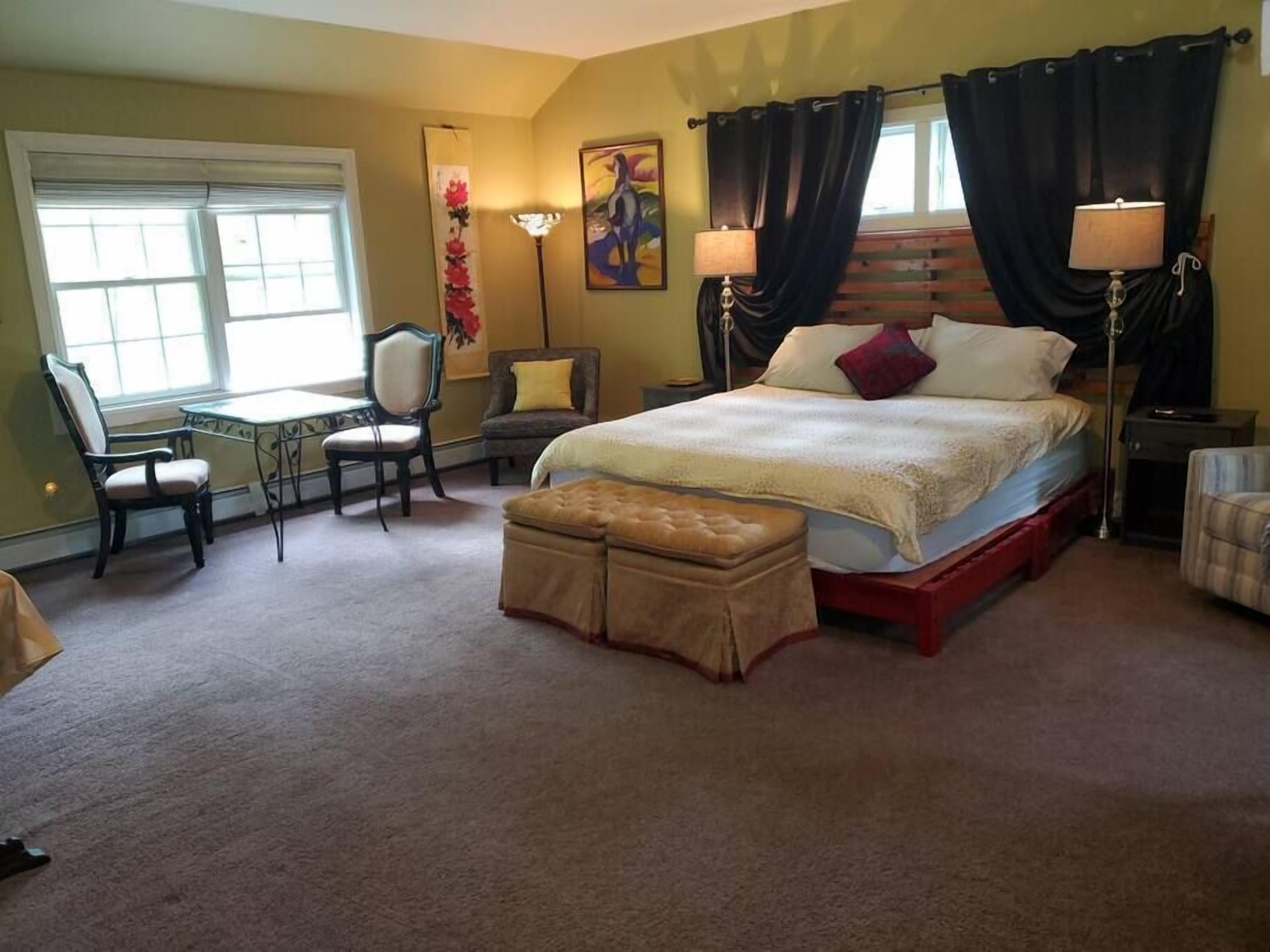 the Guest Suite at Dunhill Pond