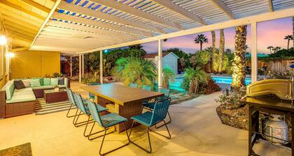 Upscale private paradise on large dog-friendly lot w/ free EV charger