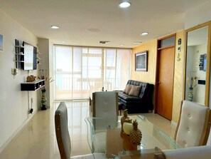 Living area - Beautiful Apartment in Bocagrande (Cartagena)