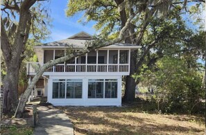 Exterior - The Rune -  Waterfront Home 
private beach & boat slip,  3300sq ft, large yard (Orange Beach)