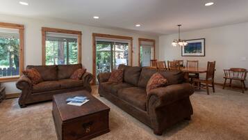 Télévision, cheminée