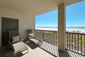 Property grounds - The Palms East 104 | Gulf Front Balcony | Prime Orange Beach Location | My Beach Getaways (Orange Beach)