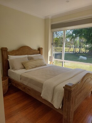 2 bedrooms, in-room safe, desk, iron/ironing board