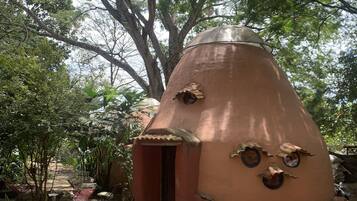 Romantic Cottage | 1 bedroom, individually furnished, free WiFi