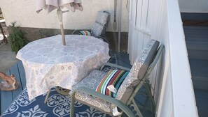 Terrace/patio - Legal 1 bedroom suite in quiet / mature area,close shopping plaza and traffic. (Red Deer)