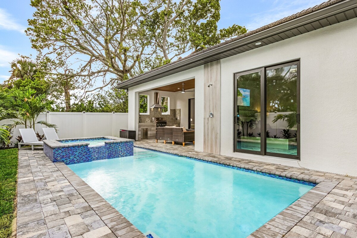 Photo 35 of Naples Vibes! Close to the 🏖️! Heated Pool&Spa, Lanai, Grill! Two Kings! Arcade!