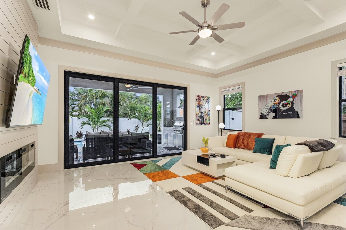 Photo 16 of Naples Vibes! Close to the 🏖️! Heated Pool&Spa, Lanai, Grill! Two Kings! Arcade!