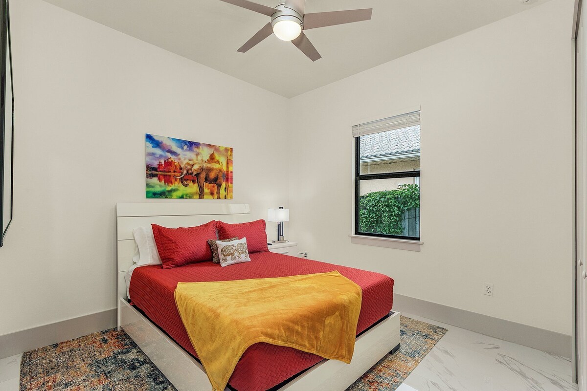 Photo 10 of Naples Vibes! Close to the 🏖️! Heated Pool&Spa, Lanai, Grill! Two Kings! Arcade!