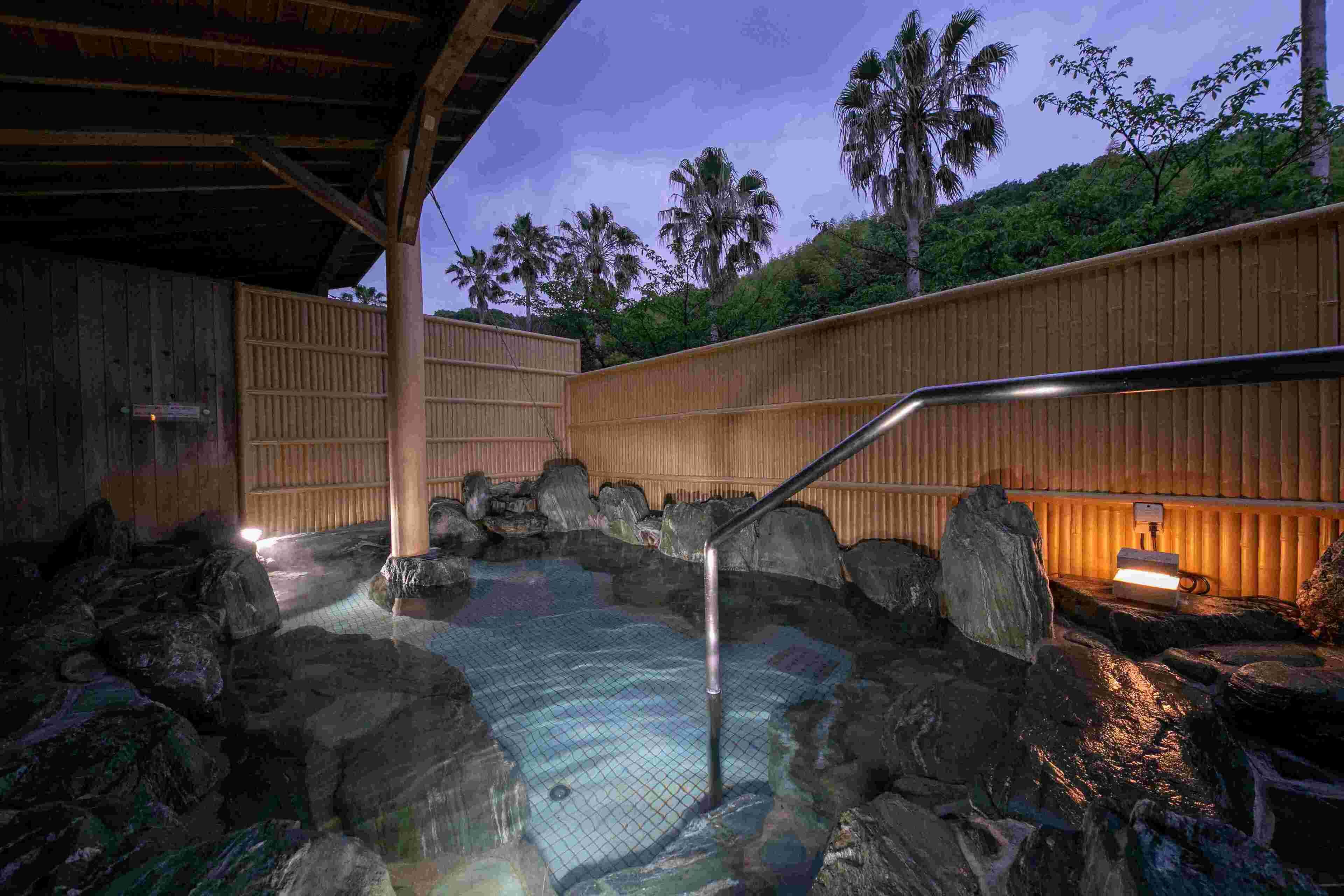 热水浴缸、温泉/矿泉