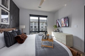 2 bedrooms, iron/ironing board, travel crib, free WiFi