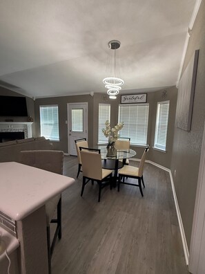 تناول الطعام