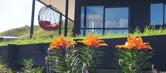 Hilltop retreat overlooking the Old Forgotten Highway in adventure playground