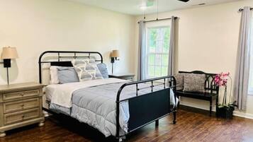 3 bedrooms, iron/ironing board, free WiFi, bed sheets