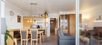 Apartment In A Hotel "416" with Mountain View, Shared Heated Indoor Pool & Wi-Fi