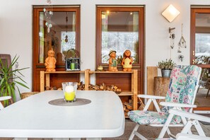 Dining - Vacation apartment 'Schwarzwald Nescht Triberg' with mountain view and WLAN (Triberg)