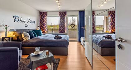 Ferienwohnung "Comfort" mit Gemeinschaftsgarten, Balkon und WLAN