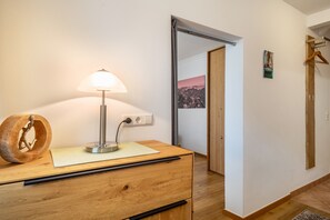 Interior - Apartment 'Appartement S4' with Wi-Fi (Lindau am Bodensee)