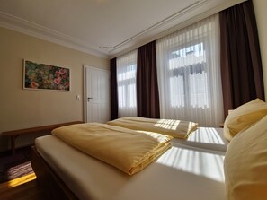 1 bedroom, iron/ironing board, free WiFi, bed sheets - Apartment 'Ferienwohnung S6' with Wi-Fi (Lindau am Bodensee)