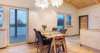 Apartment 'Panorama Suite' with Shared Garden, Balcony and Wi-Fi