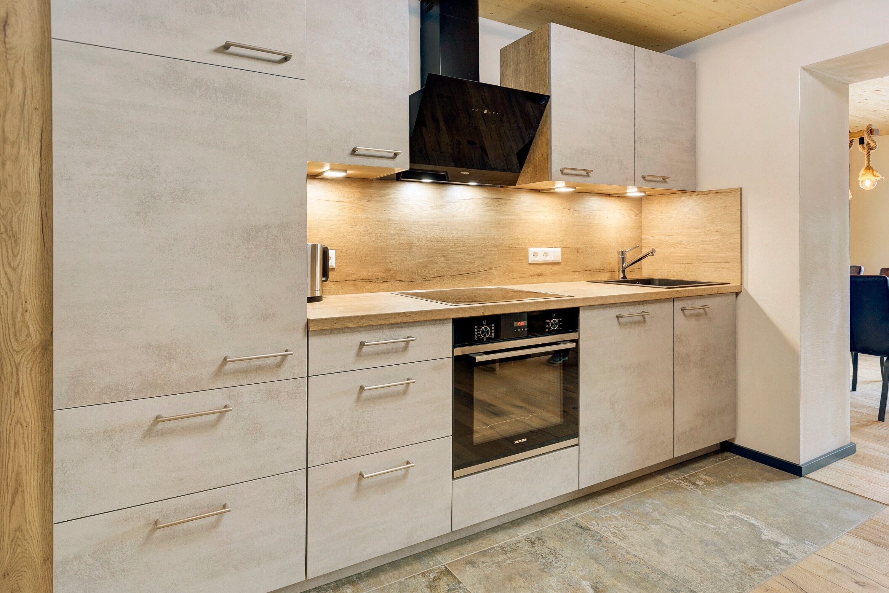 Kühlschrank, Ofen, Herdplatte, Geschirrspüler