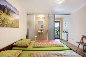 6 Schlafzimmer, Bügeleisen/Bügelbrett, kostenloses WLAN, Bettwäsche