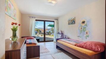 6 Schlafzimmer, Bügeleisen/Bügelbrett, kostenloses WLAN, Bettwäsche