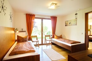 6 bedrooms, iron/ironing board, free WiFi, bed sheets