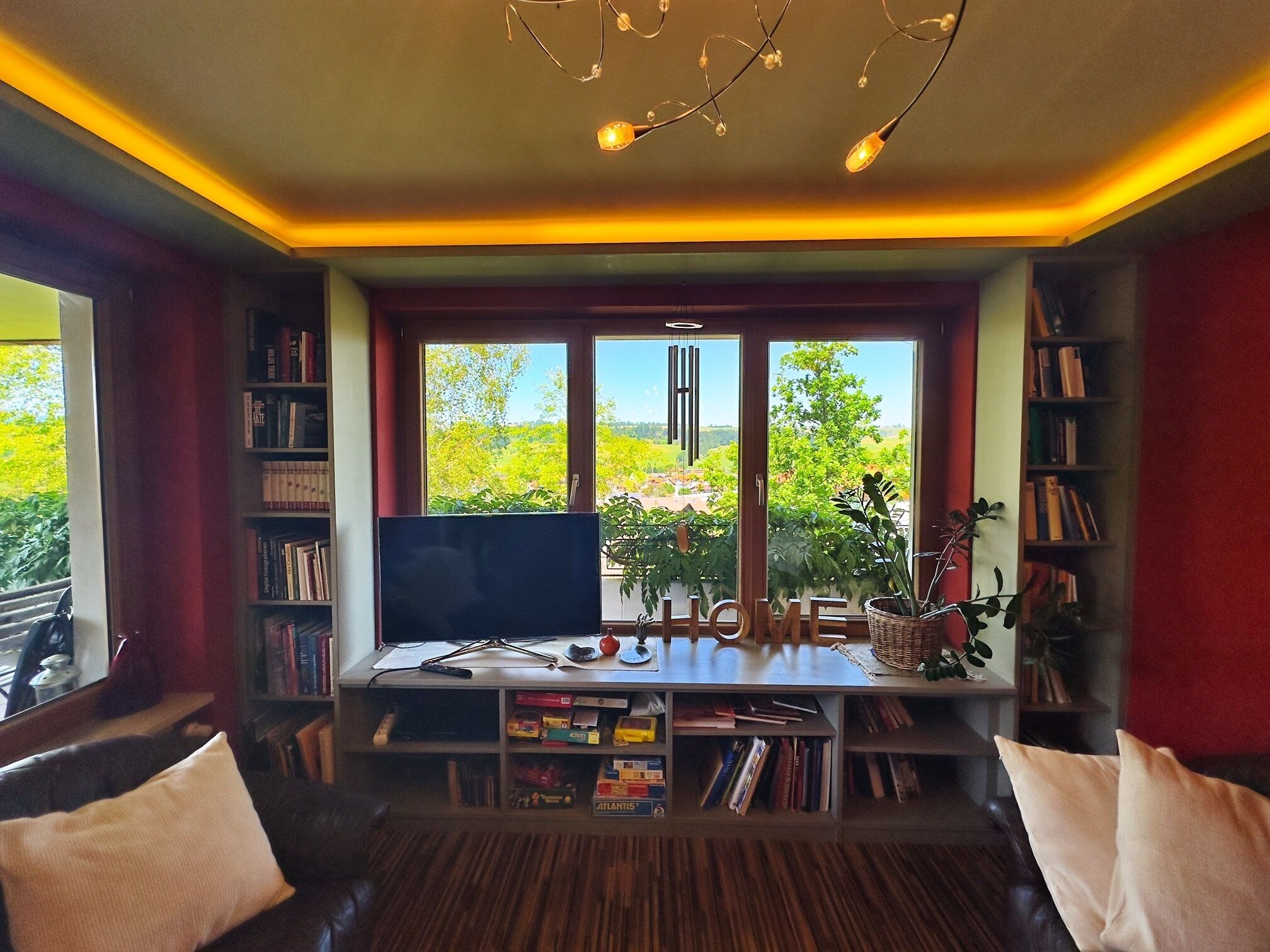 TV, fireplace, DVD player, stereo