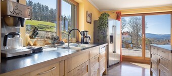 Apartment 'Lichtblick' with Mountain View, Balcony and Wi-Fi