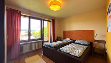 6 habitaciones, tabla de planchar con plancha y wifi gratis